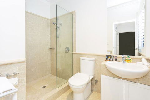 Cottesloe Aqua Retreat - Executive Escapes - Redcliffe Tourism 2