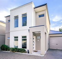 Modern Seaside Sanctuary - Redcliffe Tourism