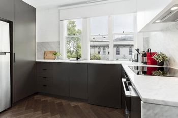 Stunning City Apartment H350 - Redcliffe Tourism 1