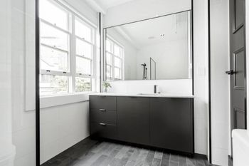 Stunning City Apartment H350 - Redcliffe Tourism 2