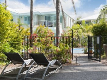 Sandy Point Road Unit 337 265 Pacific Blue - Redcliffe Tourism 0