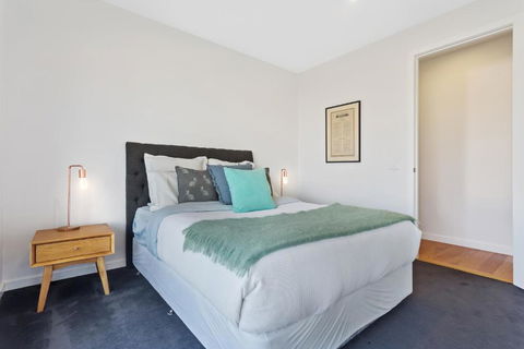 Azure Oasis - Redcliffe Tourism 4