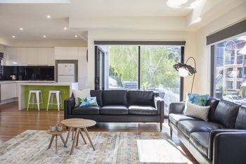 Boutique Stays Palmerston South Melbourne - Redcliffe Tourism 4