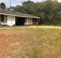 Caves Cottage - Redcliffe Tourism