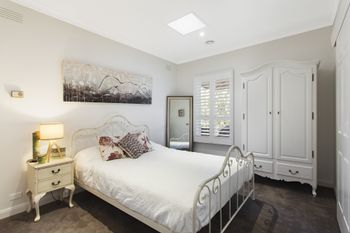 La Provence - Redcliffe Tourism 3