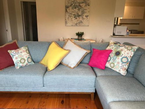 WAVES At MOLLYMOOK - Redcliffe Tourism 4