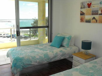 Beachpoint Unit 202 - Redcliffe Tourism 2