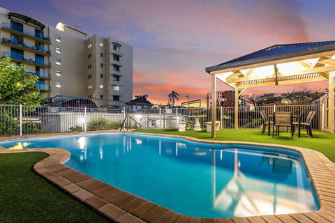 Penthouse On Suttons - Redcliffe Tourism 0