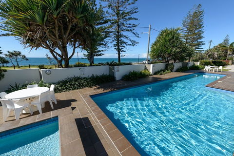 C Bargara Resort - Redcliffe Tourism 3