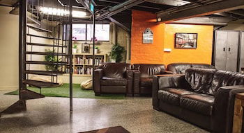 Mad Monkey Backpackers Bayswater - Redcliffe Tourism 2