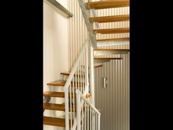 Seaspray Apartments - Redcliffe Tourism 4