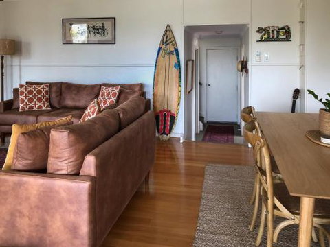 Samphire Beach House - Redcliffe Tourism 1