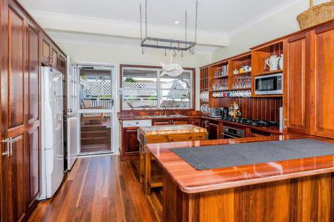 Kenlee Family & Pet Friendly - Redcliffe Tourism 3