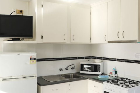 Riverglade Caravan Park - Redcliffe Tourism 1