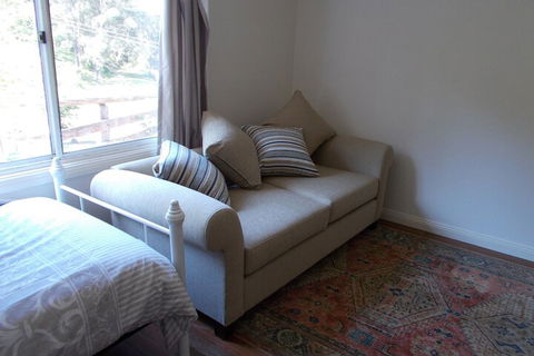 Mulla Villa - Redcliffe Tourism 4