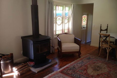Mulla Villa - Redcliffe Tourism 6
