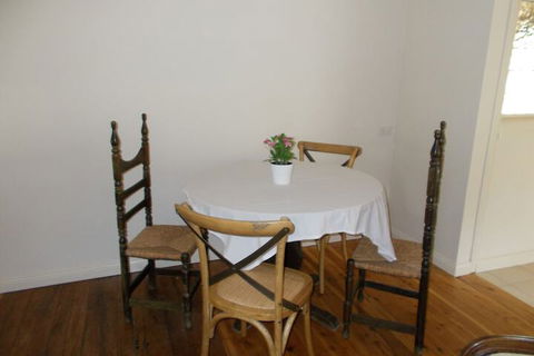 Mulla Villa - Redcliffe Tourism 5
