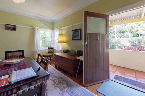 Arcadia Cottage - Redcliffe Tourism 1