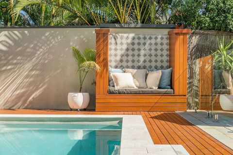 A PERFECT STAY - 3 Little Pigs - Redcliffe Tourism 2