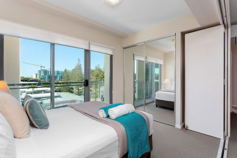 Proximity Waterfront Apartments - Redcliffe Tourism 3
