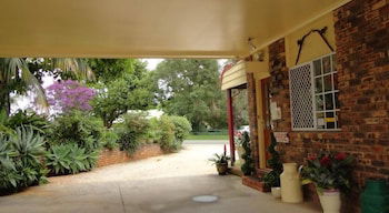 Alstonville Settlers Motel - Redcliffe Tourism 1