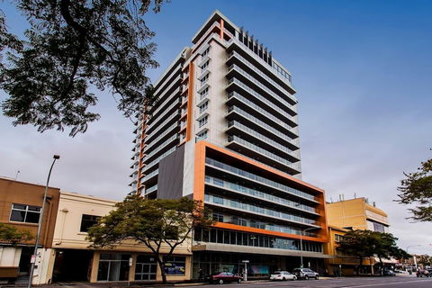 Astra Apartments Adelaide - Redcliffe Tourism 1
