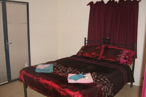 Ningaloo Bed And Breakfast - Redcliffe Tourism 5