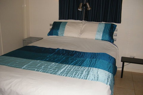 Ningaloo Bed And Breakfast - Redcliffe Tourism 2