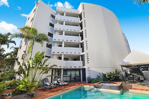 Ocean Boulevard - Redcliffe Tourism 5
