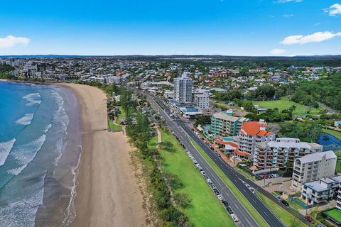 Ocean Boulevard - Redcliffe Tourism 1