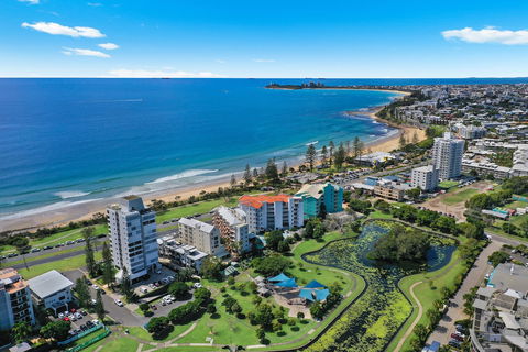 Ocean Boulevard - Redcliffe Tourism 2