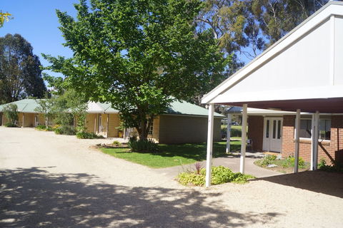 All Seasons Mansfield - Redcliffe Tourism 1