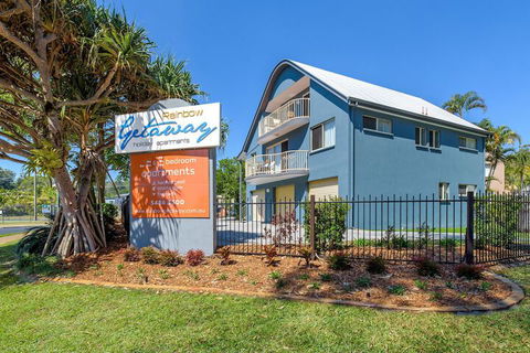 Rainbow Getaway Holiday Apartments - Redcliffe Tourism 4