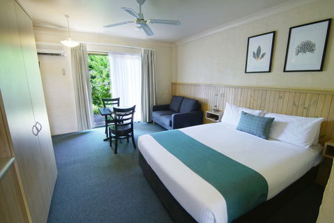 Costa Rica Motel - Redcliffe Tourism 4