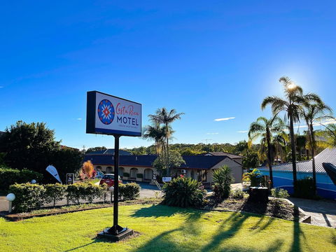 Costa Rica Motel - Redcliffe Tourism 0