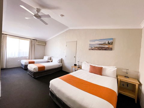 Costa Rica Motel - Redcliffe Tourism 6