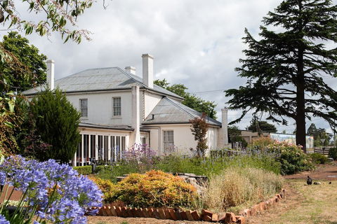 Fitzpatrick's Inn - Redcliffe Tourism 1
