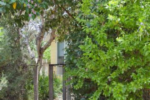 Saltaire Cottages - Redcliffe Tourism 3