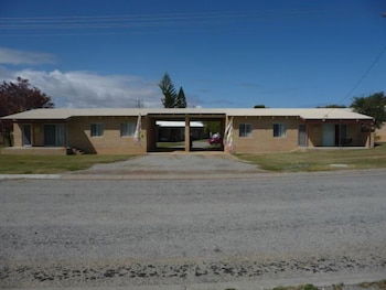 Cervantes Holiday Homes - Redcliffe Tourism 3