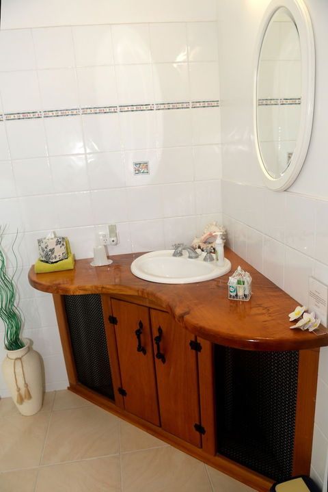 Hibiscus Lodge Bed & Breakfast - Redcliffe Tourism 3