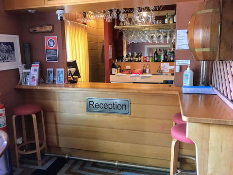 Cottonwood Lodge - Redcliffe Tourism 3