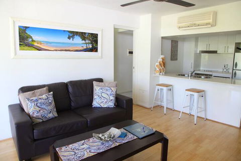 Agnes Water Beach Club - Redcliffe Tourism 7