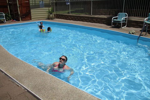 Anchorbell Holiday Apartments - Redcliffe Tourism 4