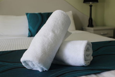 High Mountains Motor Inn - Redcliffe Tourism 5