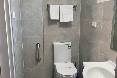 High Mountains Motor Inn - Redcliffe Tourism 6