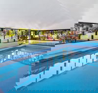 Village Family Motor Inn - Redcliffe Tourism