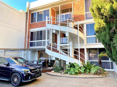Bay Breeze Boutique Accommodation - Redcliffe Tourism 0