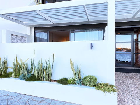 Bay Breeze Boutique Accommodation - Redcliffe Tourism 3