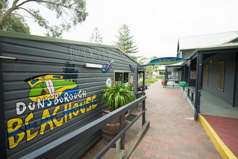 Dunsborough Beachouse YHA Hostel - Redcliffe Tourism 6