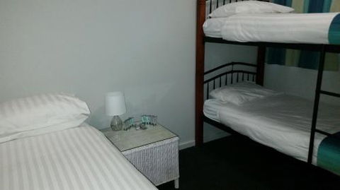 Centrebreak Beach Stay - Redcliffe Tourism 1